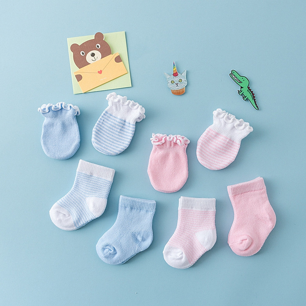 4 paar babysokken en handschoe - Baby Mittens Scratch recensie en prijs